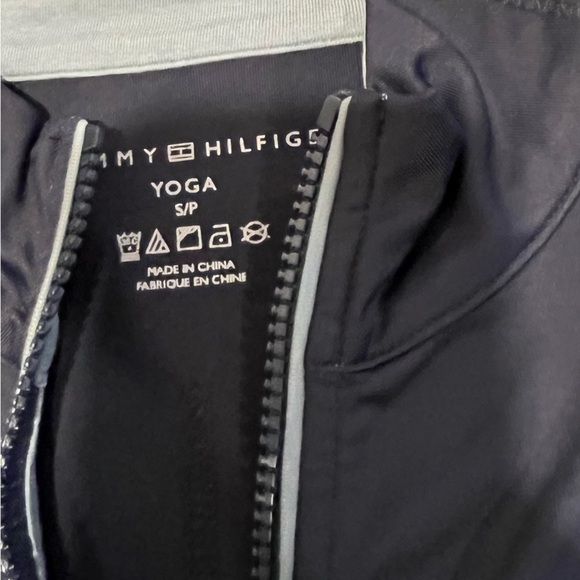 💙 TOMMY HILFIGER Yoga Full-Zip Jacket – Size S - Picture 2 of 9